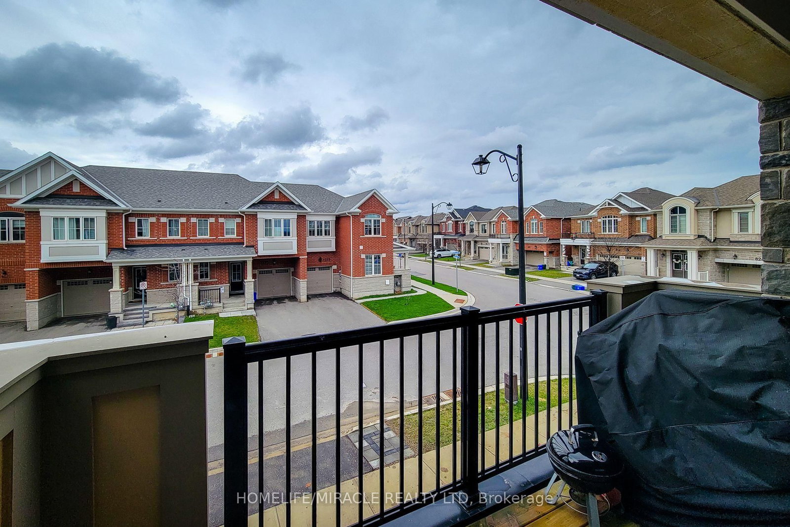 Townhouse for sale at 1274 Wintergreen Place, Milton, Ontario, L9E 1S4 - Cobban - MLS: W13010120