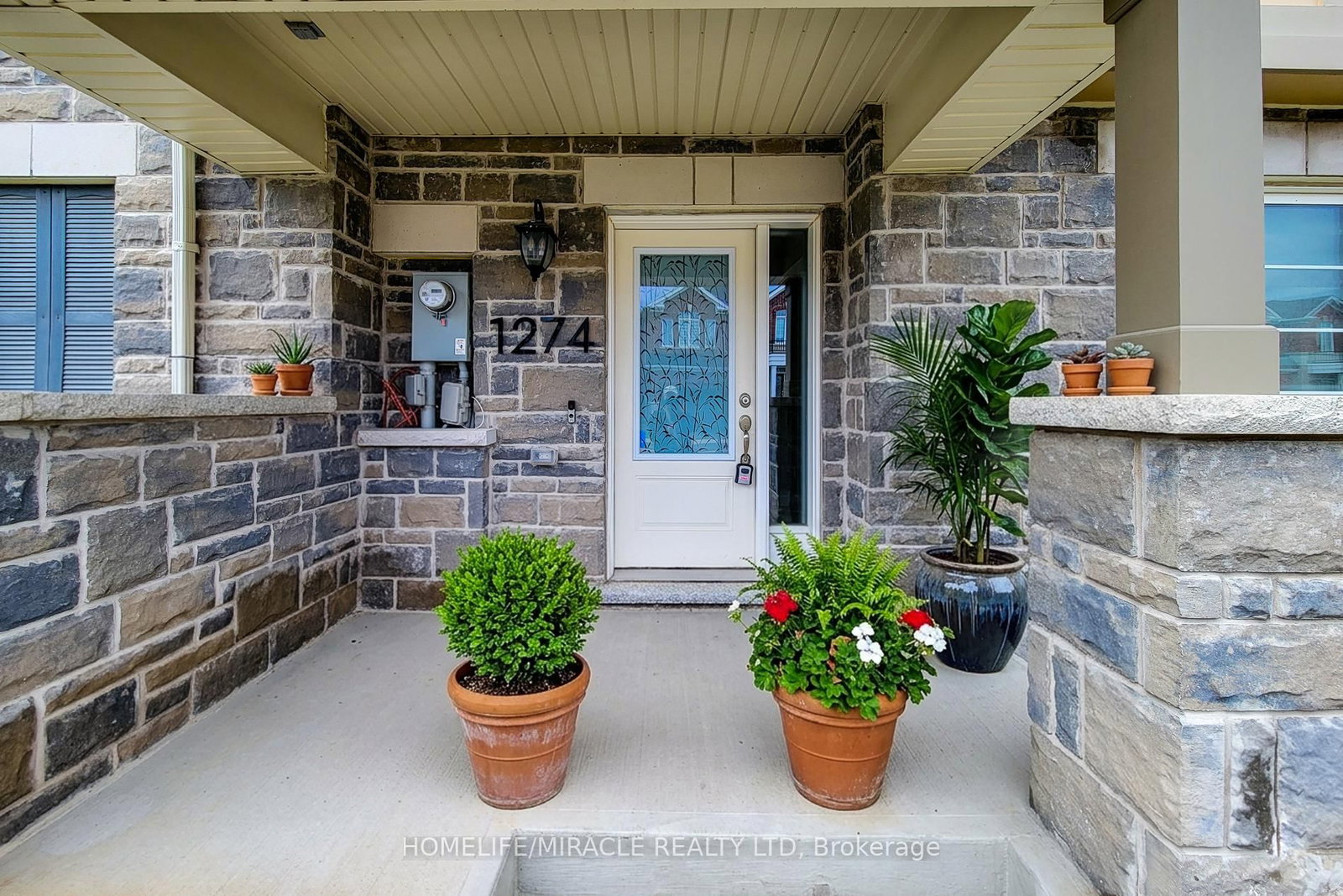 Townhouse for sale at 1274 Wintergreen Place, Milton, Ontario, L9E 1S4 - Cobban - MLS: W13010120
