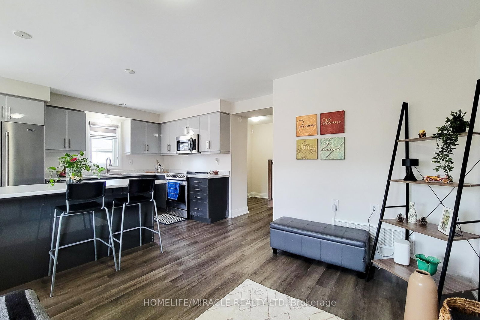 Townhouse for sale at 1274 Wintergreen Place, Milton, Ontario, L9E 1S4 - Cobban - MLS: W13010120