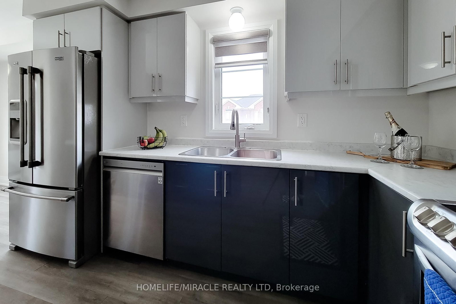 Townhouse for sale at 1274 Wintergreen Place, Milton, Ontario, L9E 1S4 - Cobban - MLS: W13010120