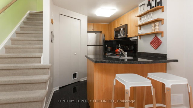 112 - 20 Machells Avenue N