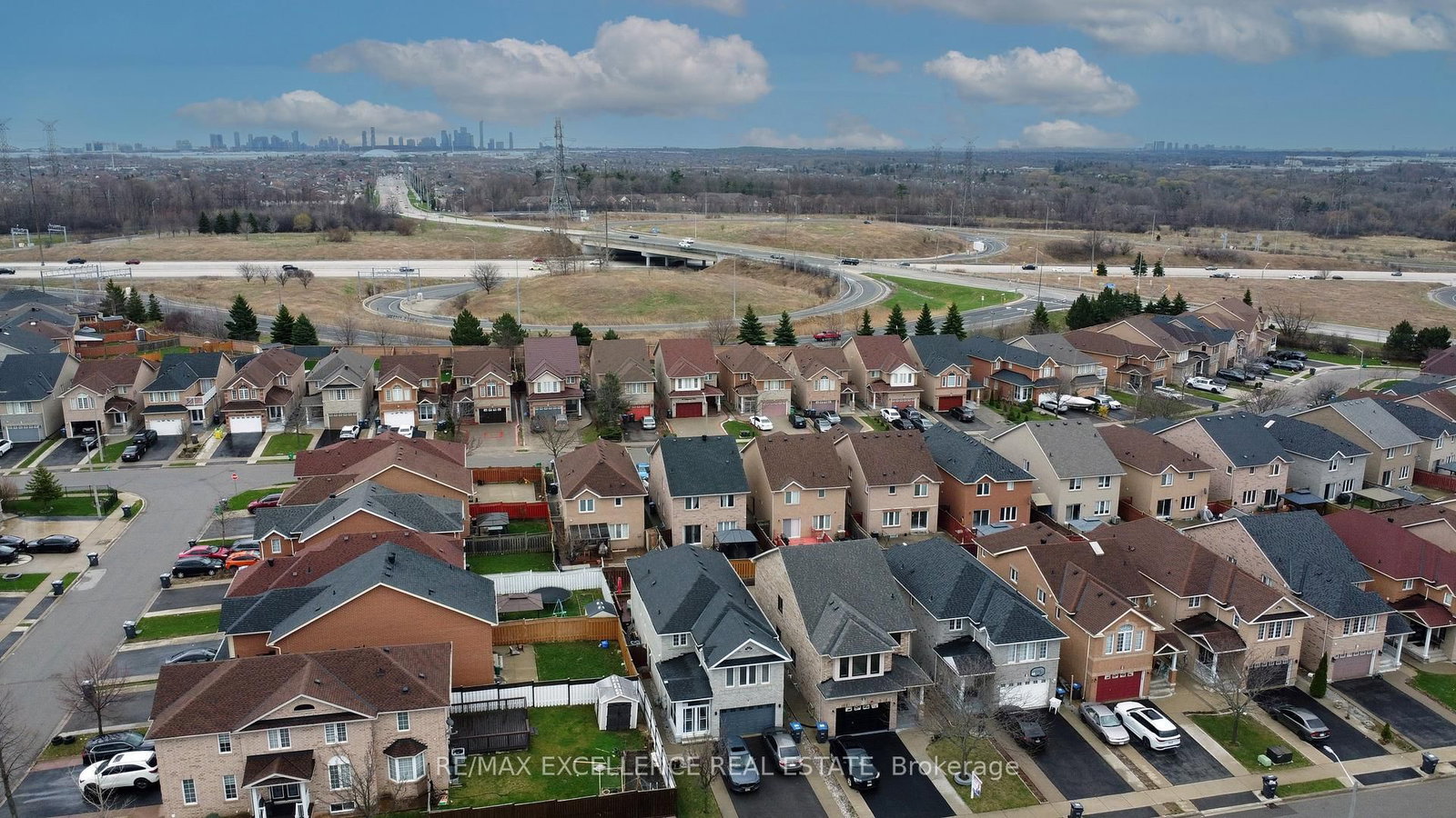 Detached House for sale at 5 Wildsky Road, Brampton, Ontario, L6Y 5P6 - Fletcher's Creek South - MLS: W13010308