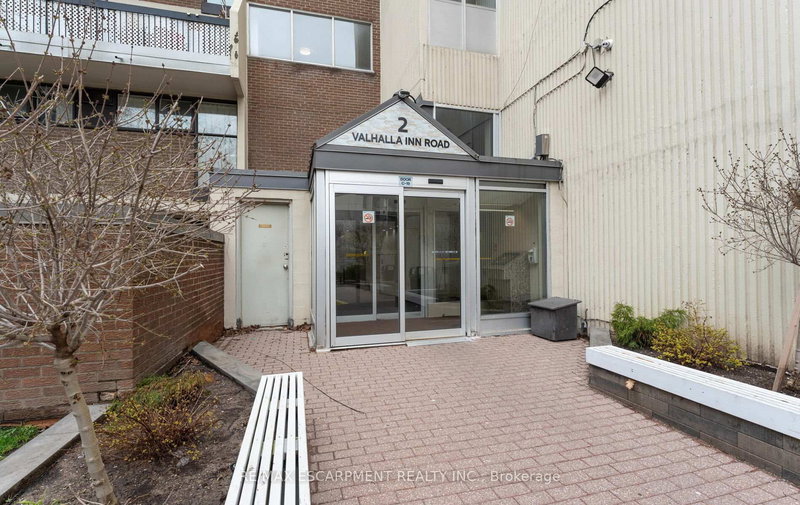 308C - 2 VALHALLA INN Rd, Toronto, M9B 6C3 | Image 2