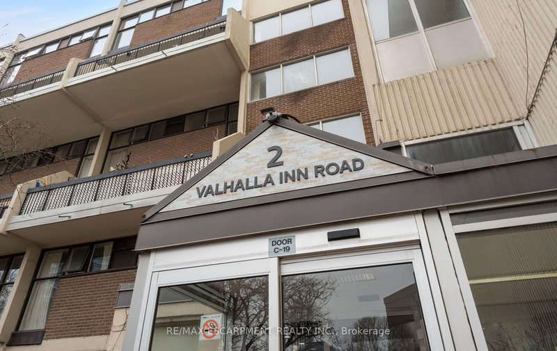 308C - 2 VALHALLA INN Rd, Toronto, M9B 6C3 | Image 3