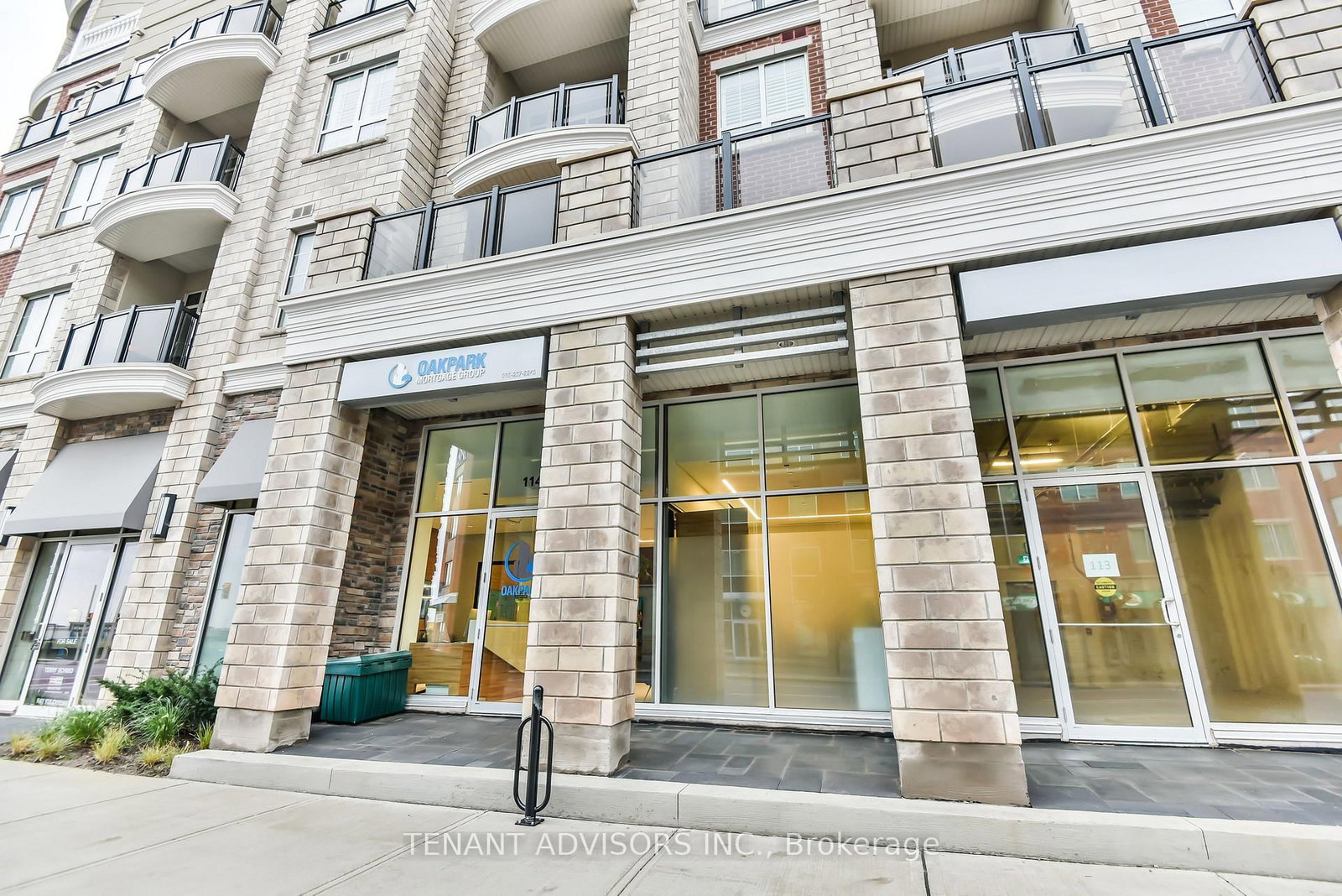 216 Oak Park Boulevard, Unit 114