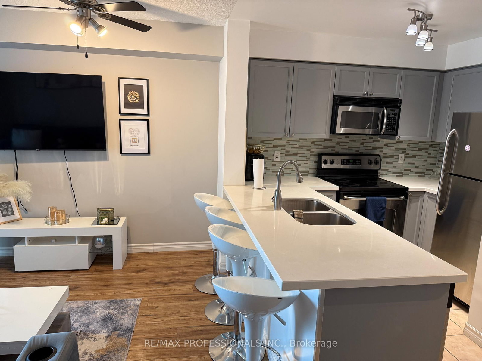 7 Michael Power Place, Unit 1406 - Photo 23