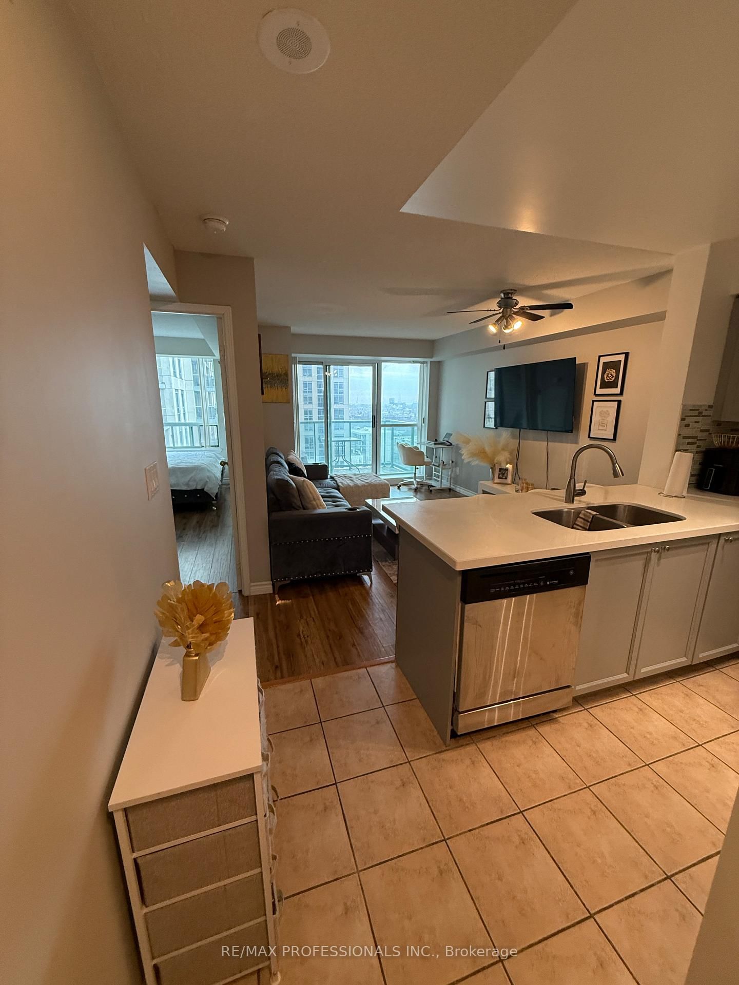 7 Michael Power Place, Unit 1406 - Photo 31