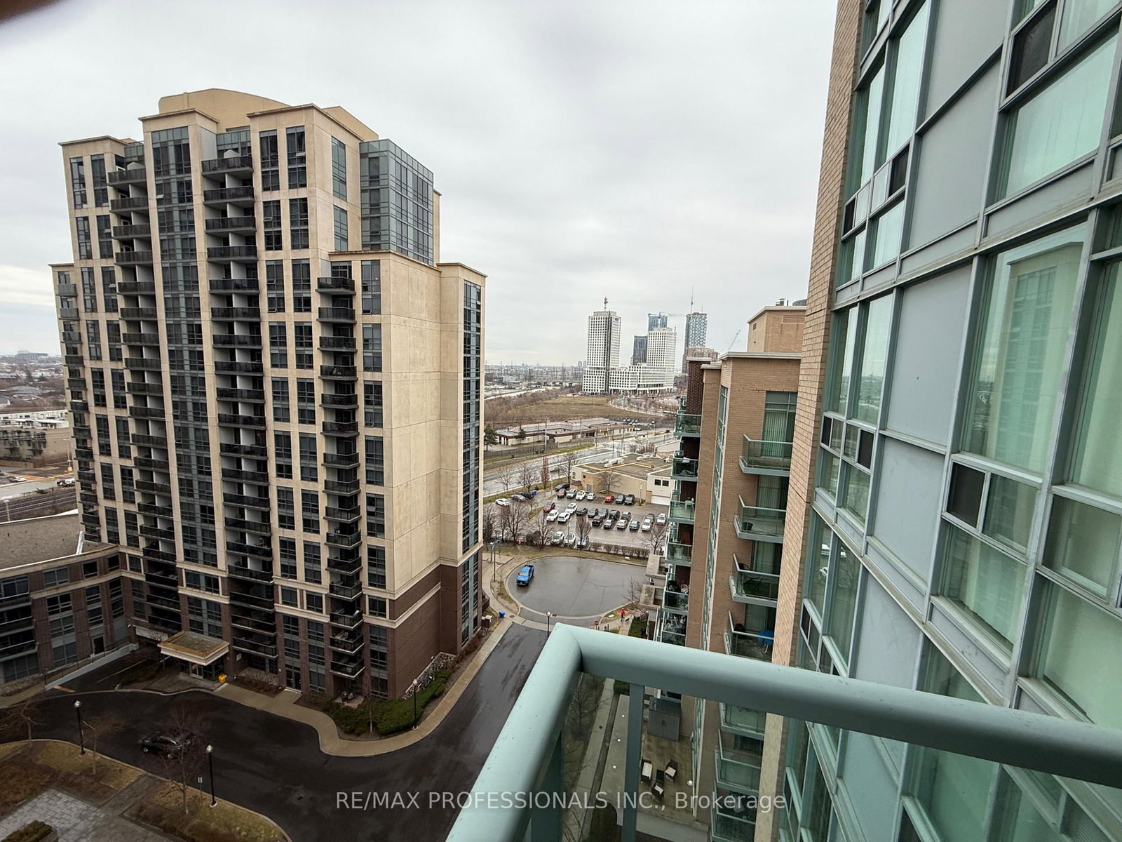 7 Michael Power Place, Unit 1406 - Photo 33