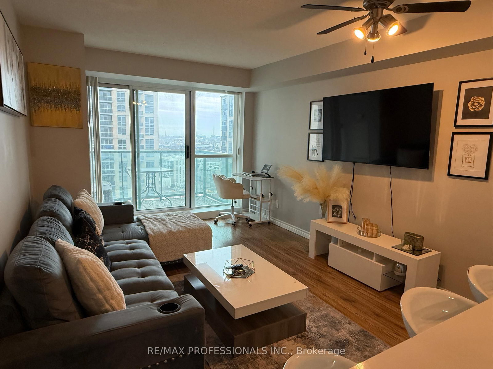 7 Michael Power Place, Unit 1406 - Photo 4