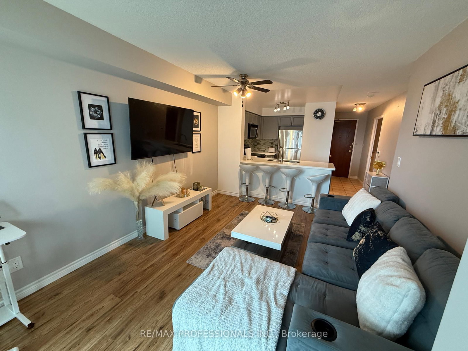 7 Michael Power Place, Unit 1406 - Photo 6