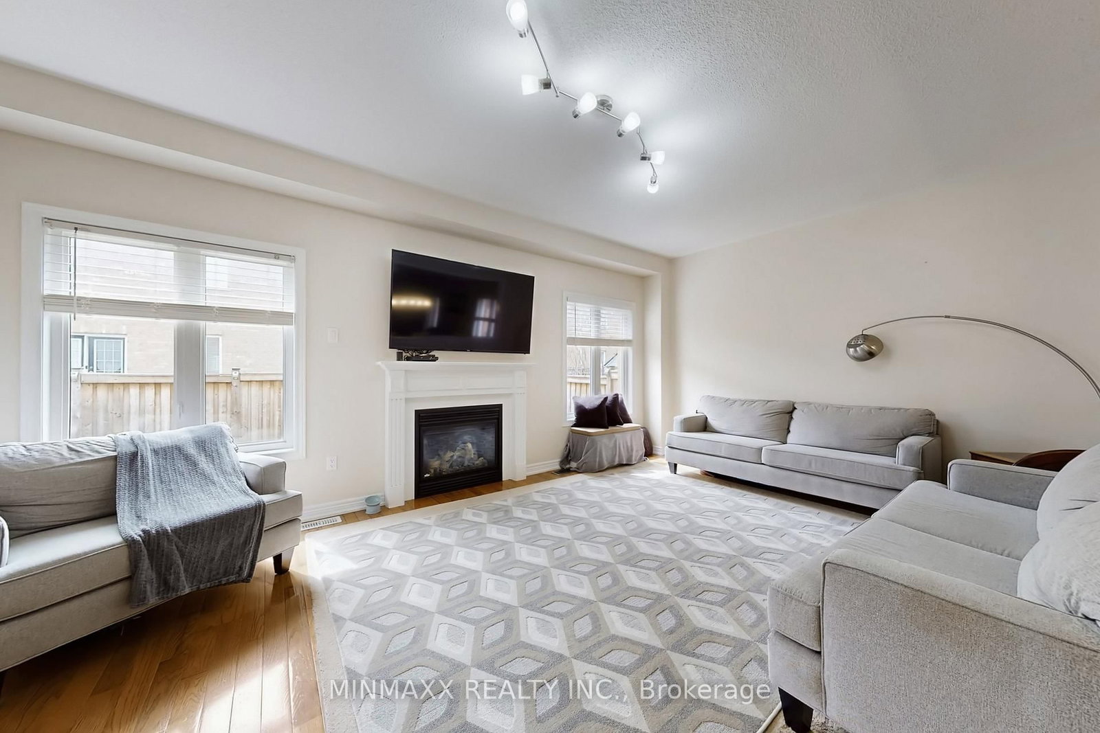 Detached House for sale at 764 Ferguson Drive, Milton, Ontario, L9T 7C7 - Beaty - MLS: W13010584