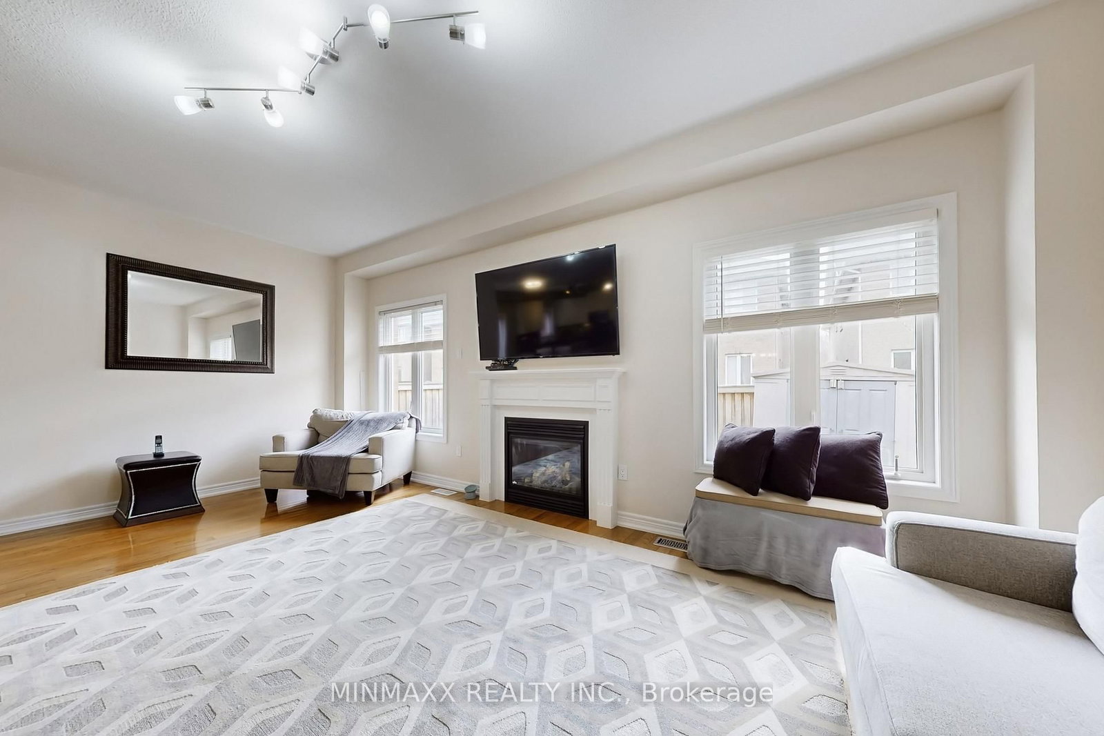 Detached House for sale at 764 Ferguson Drive, Milton, Ontario, L9T 7C7 - Beaty - MLS: W13010584