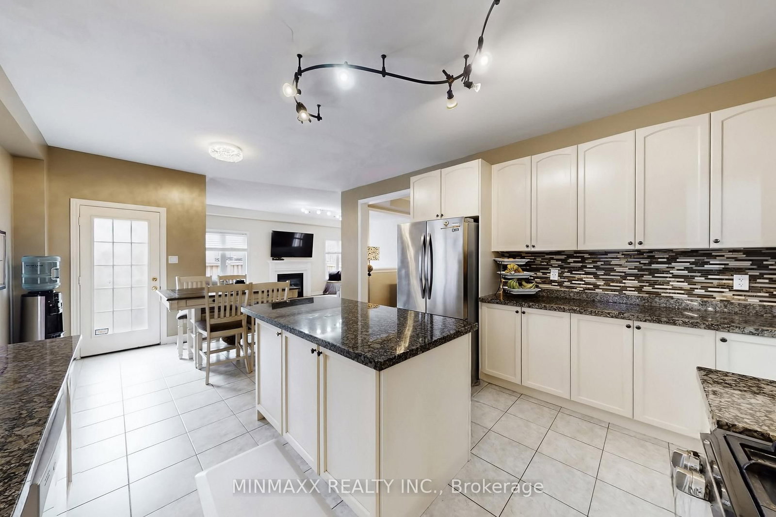 Detached House for sale at 764 Ferguson Drive, Milton, Ontario, L9T 7C7 - Beaty - MLS: W13010584