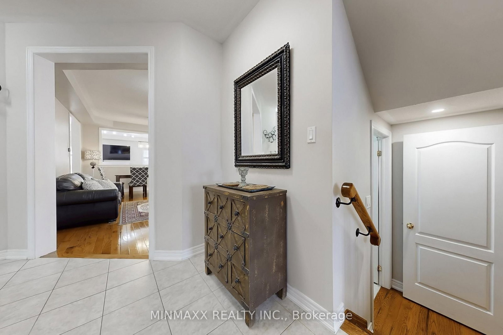 Detached House for sale at 764 Ferguson Drive, Milton, Ontario, L9T 7C7 - Beaty - MLS: W13010584