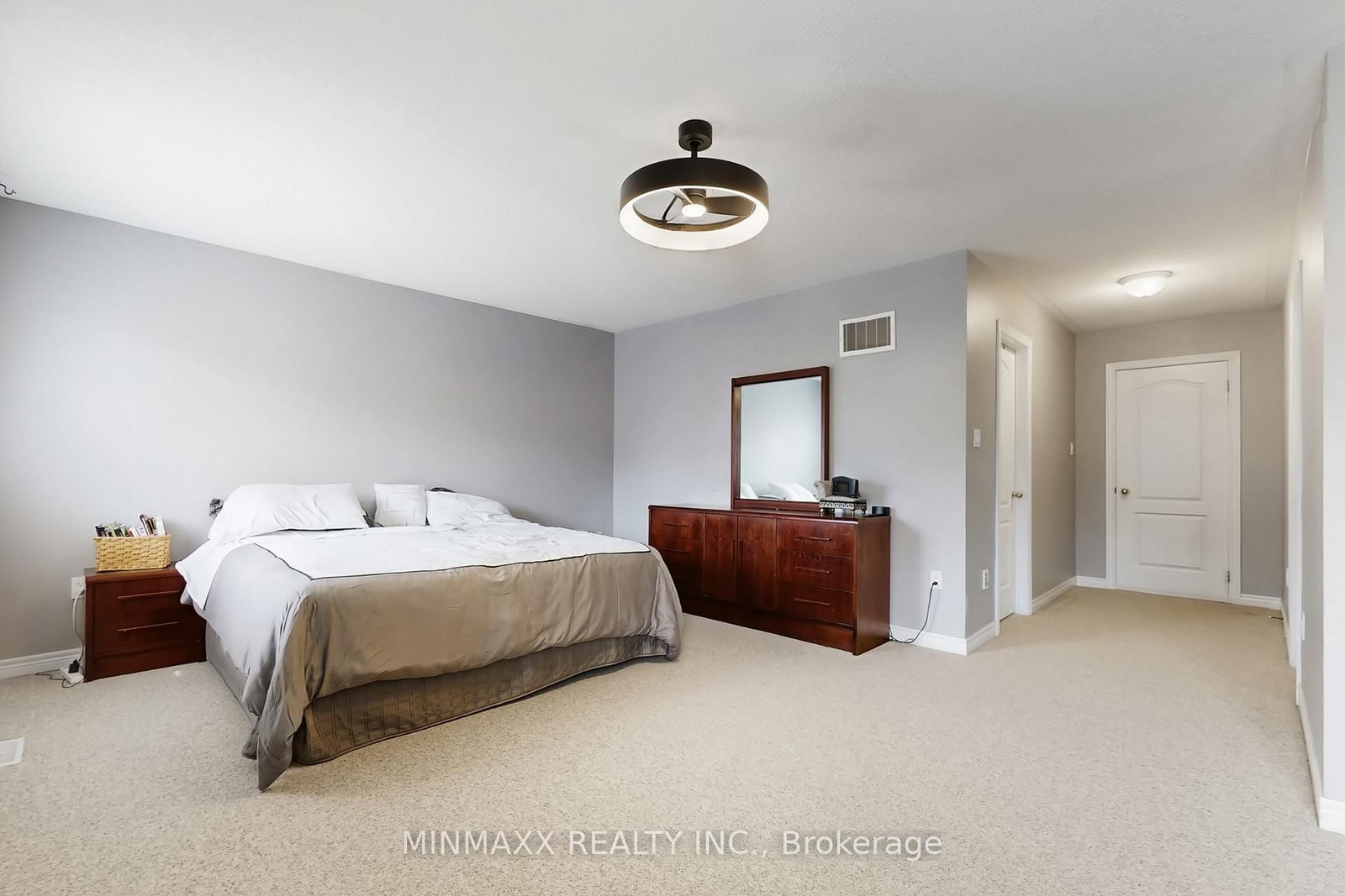 Detached House for sale at 764 Ferguson Drive, Milton, Ontario, L9T 7C7 - Beaty - MLS: W13010584