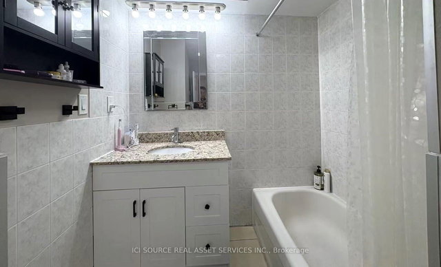 Upper Unit - 19 Talbot Street