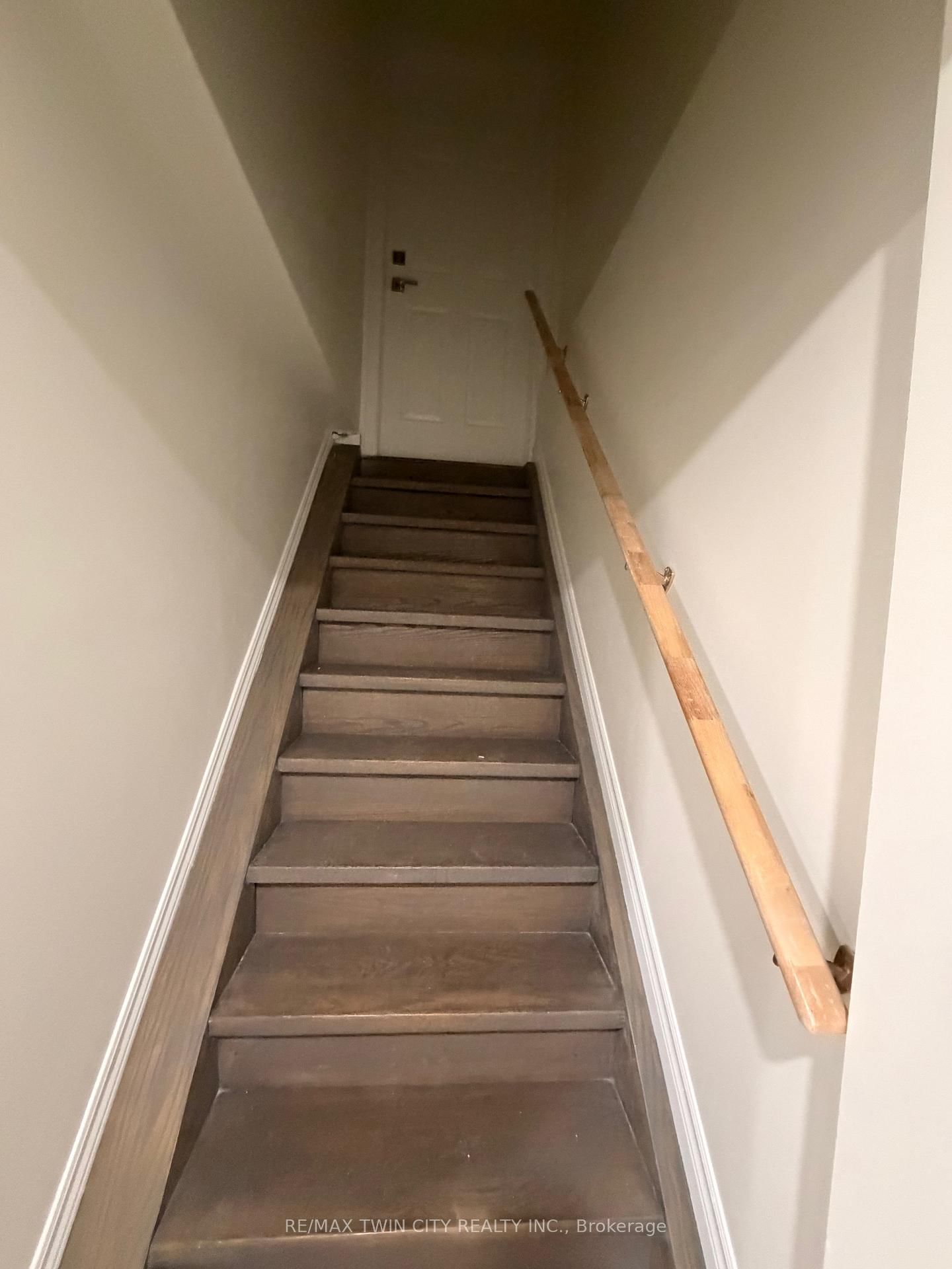 1- 420 Hincks Drive - Photo 7