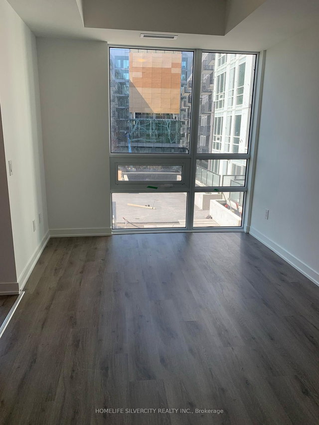 320 - 3005 Pine Glen Road