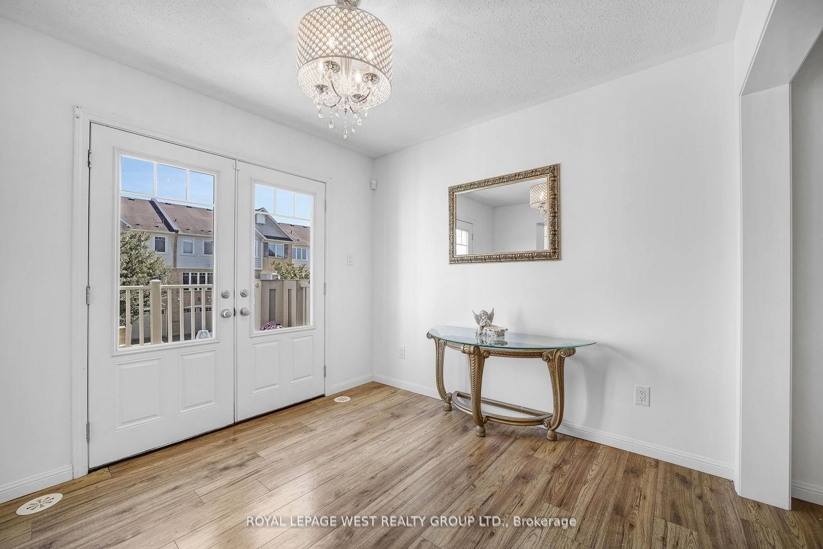 Townhouse for sale at 551 Pharo Pt, Milton, Ontario, L9T 8H6 - Willmott - MLS: W13011030