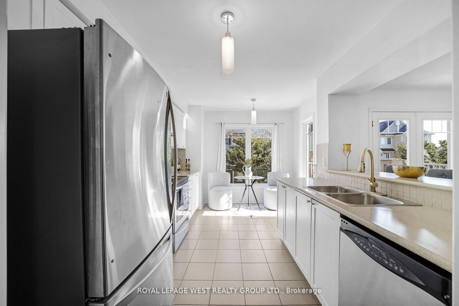 Townhouse for sale at 551 Pharo Pt, Milton, Ontario, L9T 8H6 - Willmott - MLS: W13011030