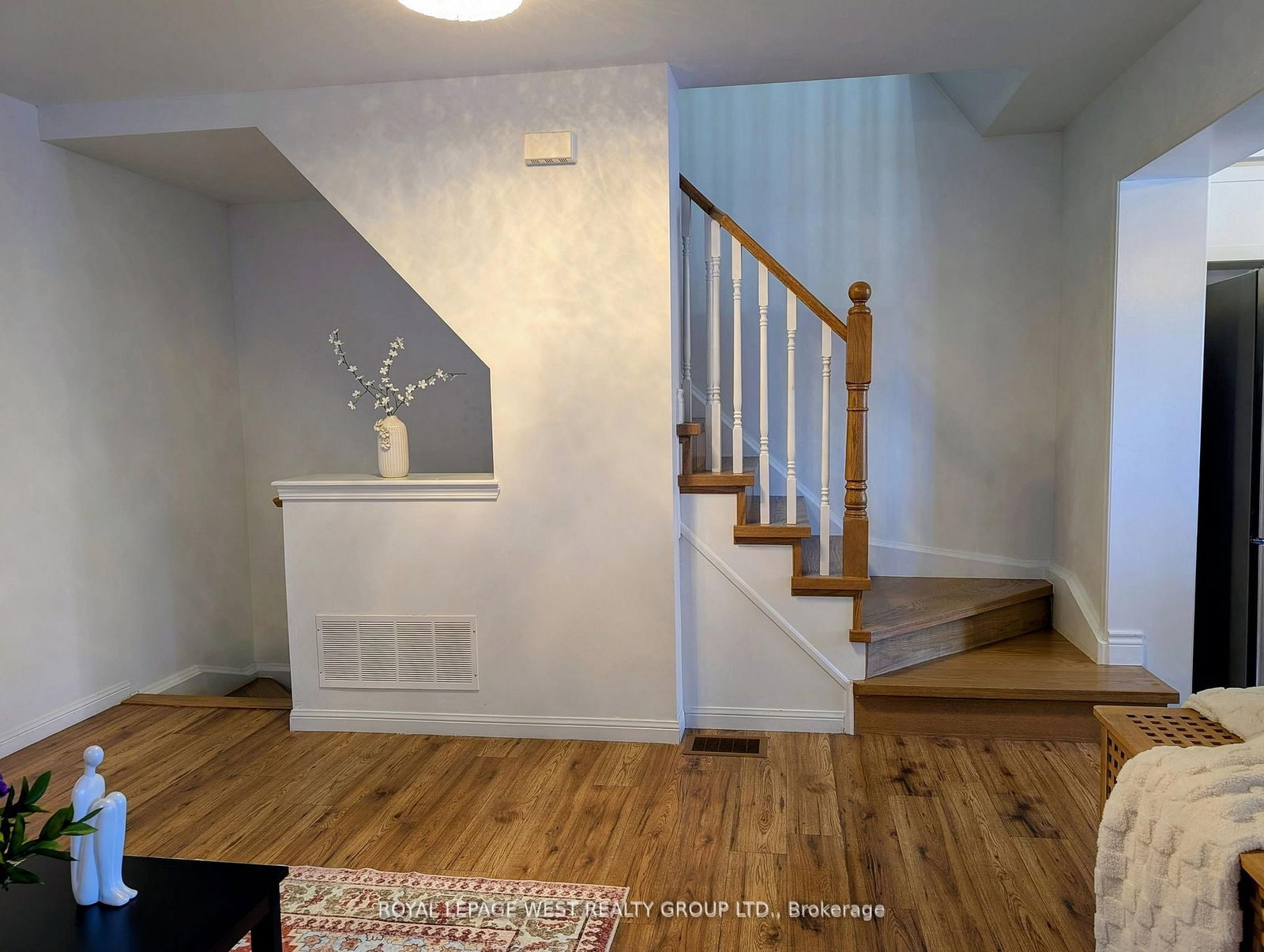 Townhouse for sale at 551 Pharo Pt, Milton, Ontario, L9T 8H6 - Willmott - MLS: W13011030