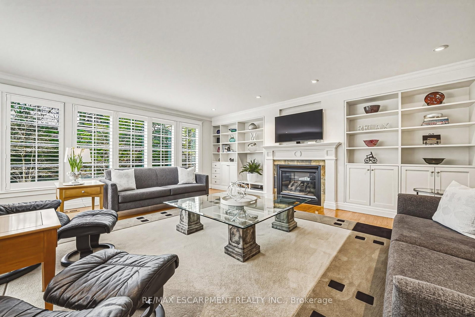 Detached House for sale at 7 Colonial Crescent, Oakville, Ontario, L6J 4K8 - Morrison - MLS: W13011222