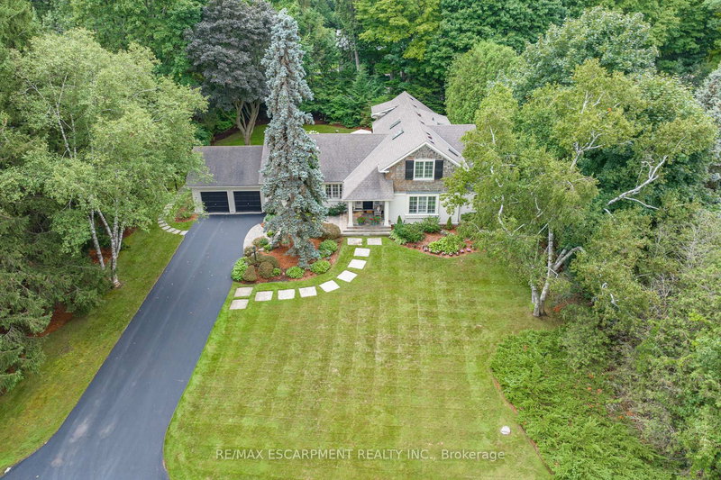 7 Colonial Cres, Oakville, L6J 4K8 | Image 2