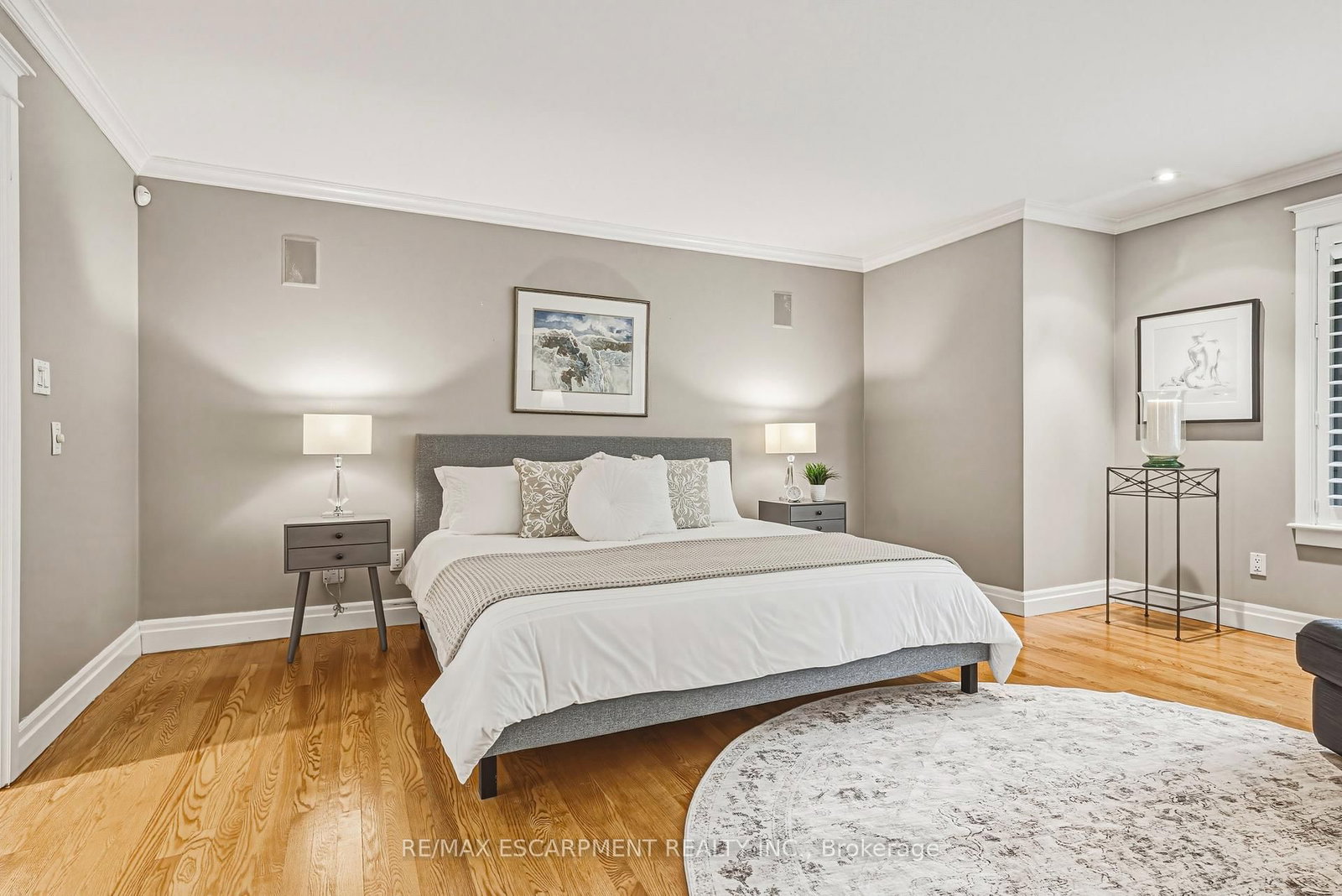 Detached House for sale at 7 Colonial Crescent, Oakville, Ontario, L6J 4K8 - Morrison - MLS: W13011222