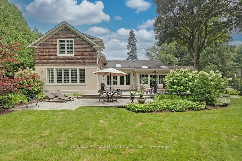 Detached House for sale at 7 Colonial Crescent, Oakville, Ontario, L6J 4K8 - Morrison - MLS: W13011222