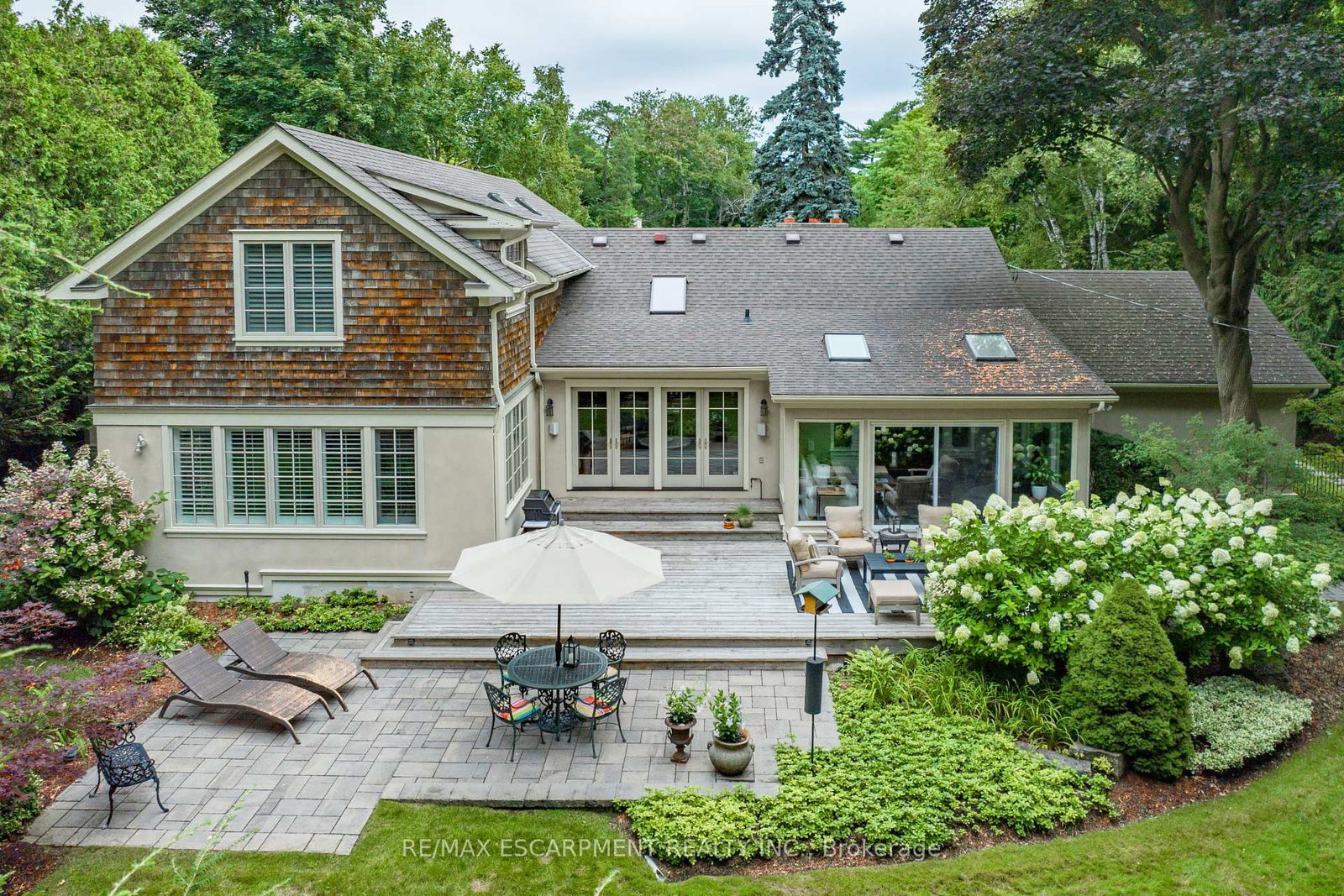 Detached House for sale at 7 Colonial Crescent, Oakville, Ontario, L6J 4K8 - Morrison - MLS: W13011222