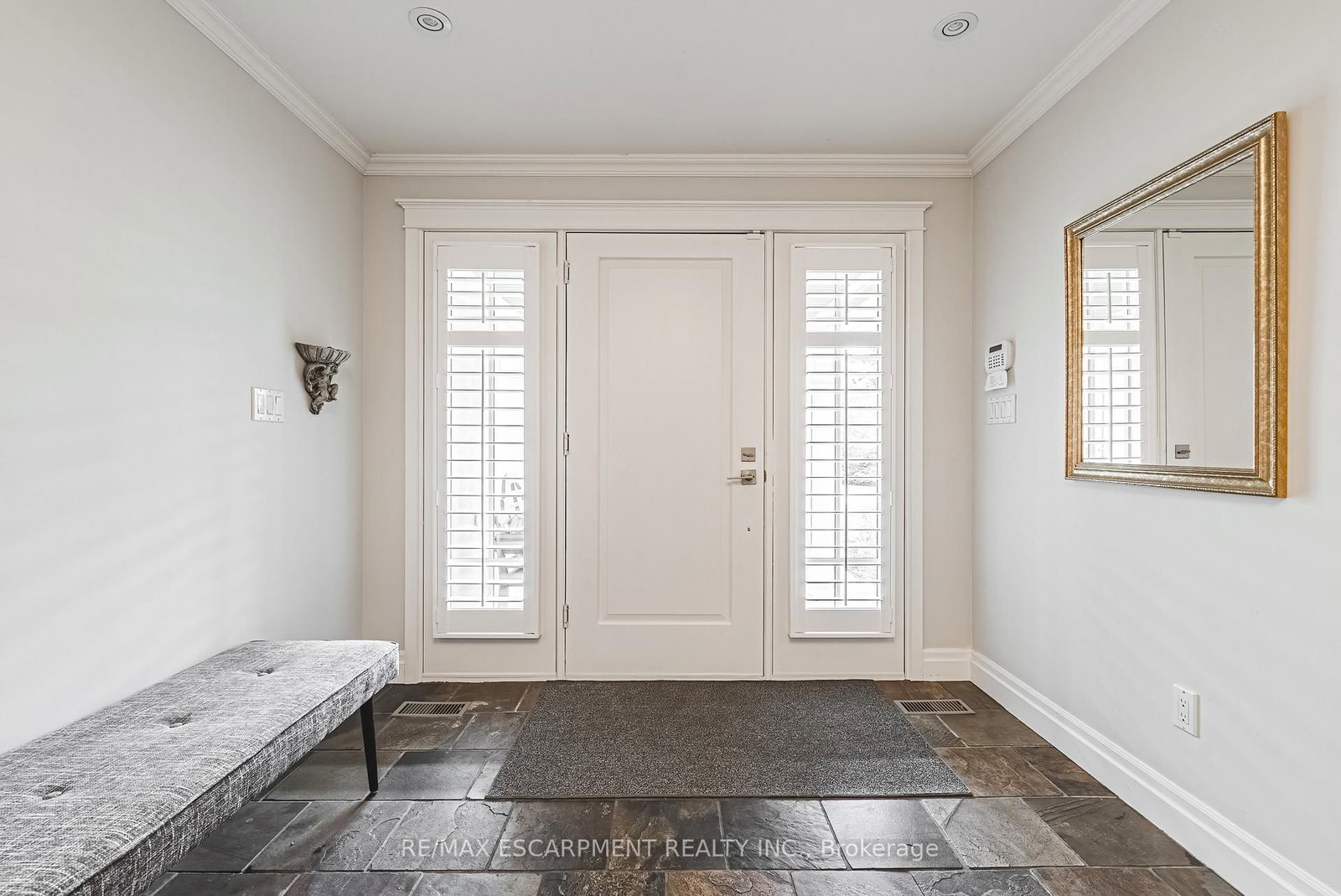 Detached House for sale at 7 Colonial Crescent, Oakville, Ontario, L6J 4K8 - Morrison - MLS: W13011222