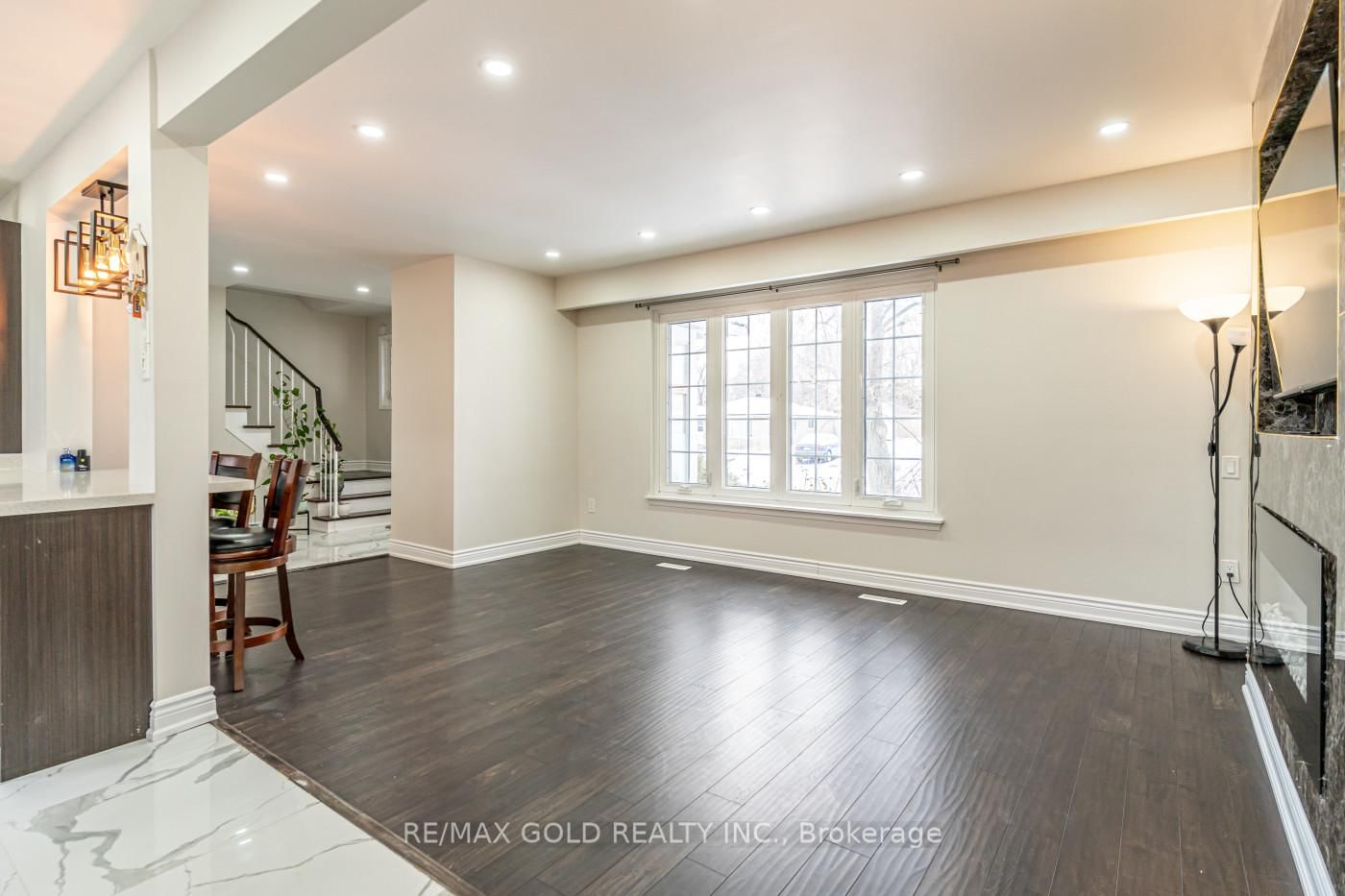 Detached House for sale at 1 Elrose Road, Brampton, Ontario, L6T 2C2 - Southgate - MLS: W13011270