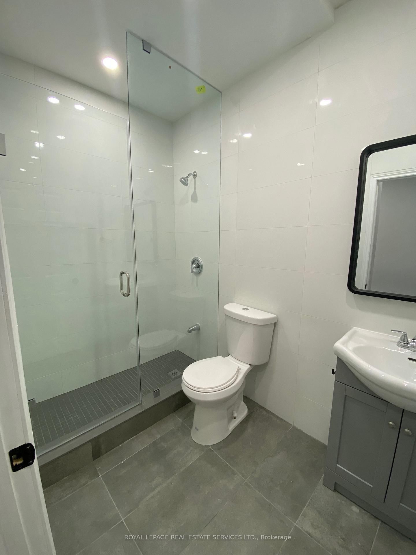 238 Queen Street S - Photo 15