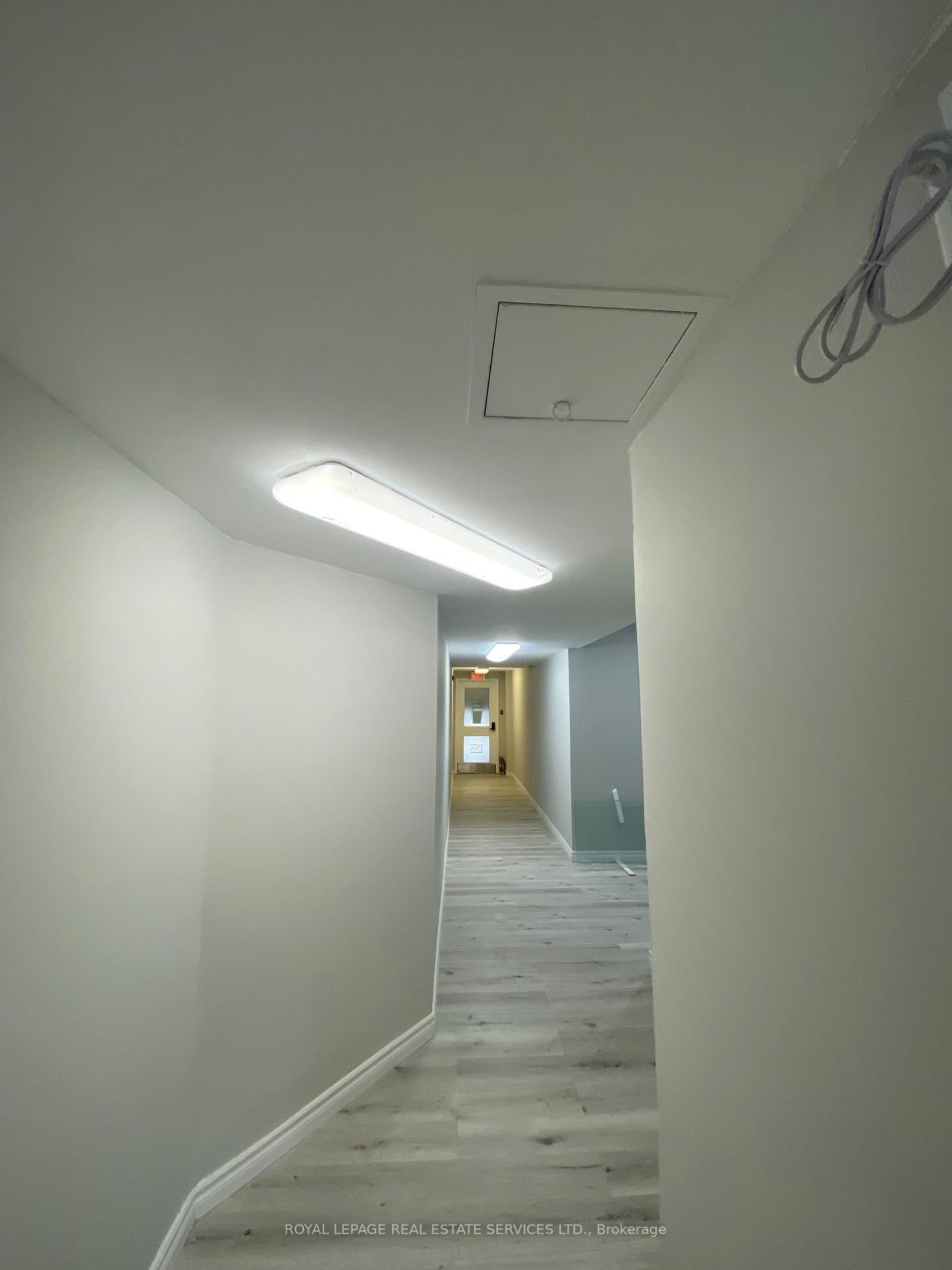 238 Queen Street S - Photo 24