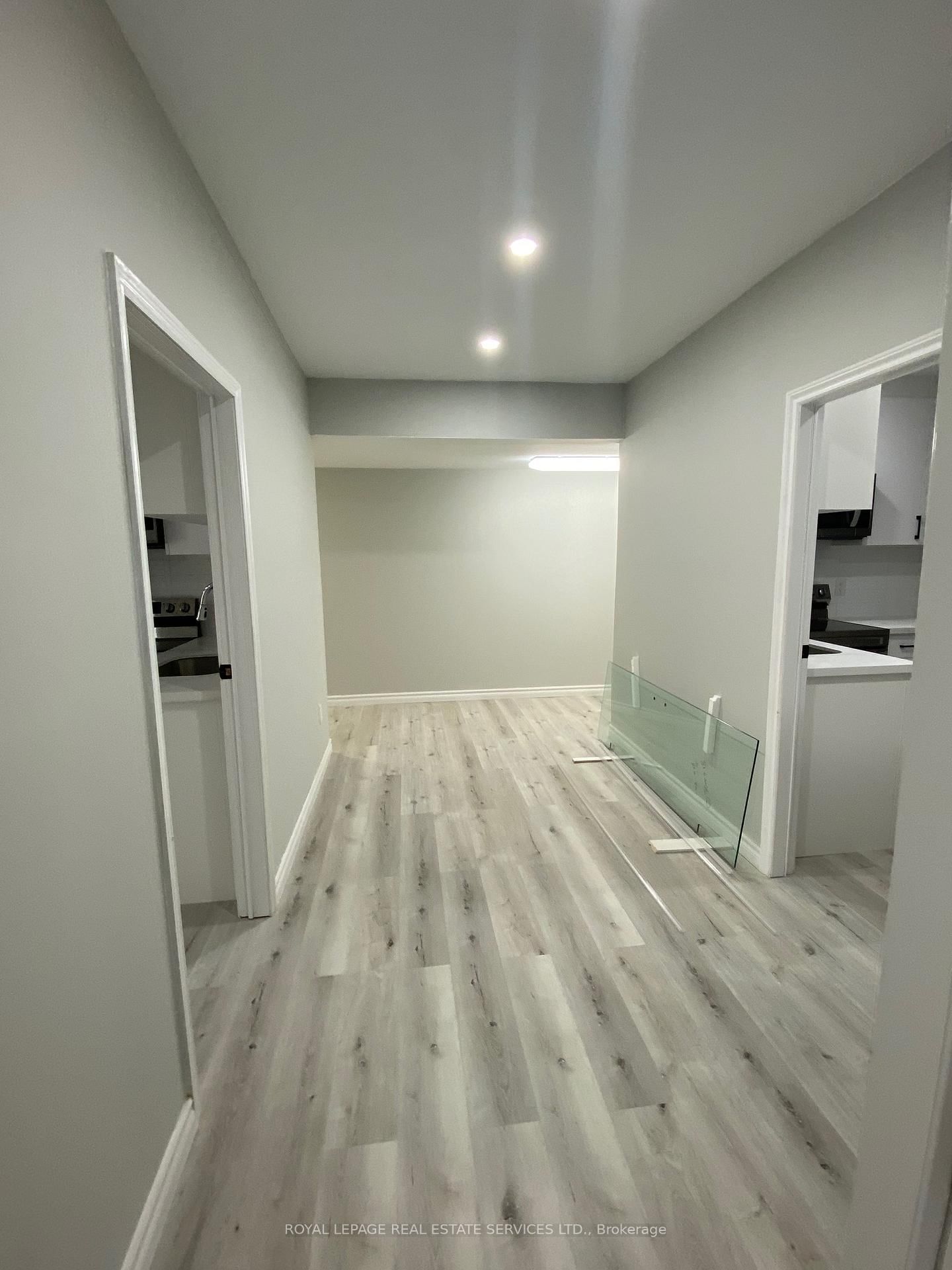 238 Queen Street S - Photo 28