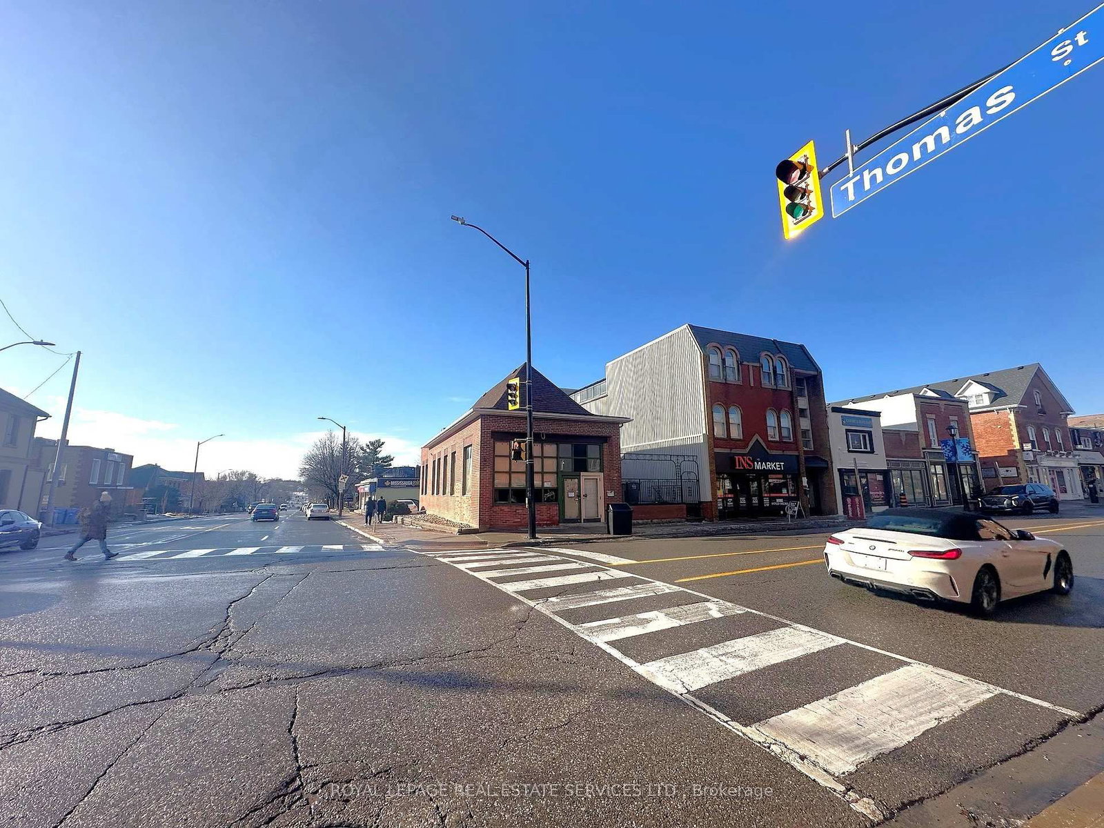 238 Queen Street S - Photo 4