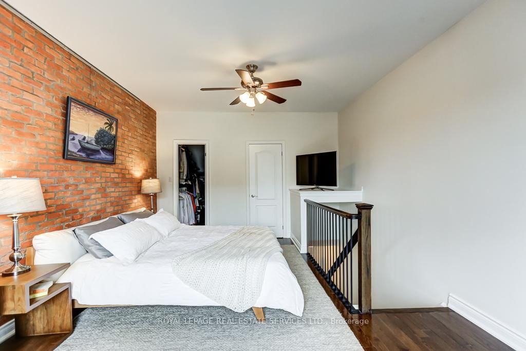 245 Van Dusen Boulevard, Unit #8 - Photo 26