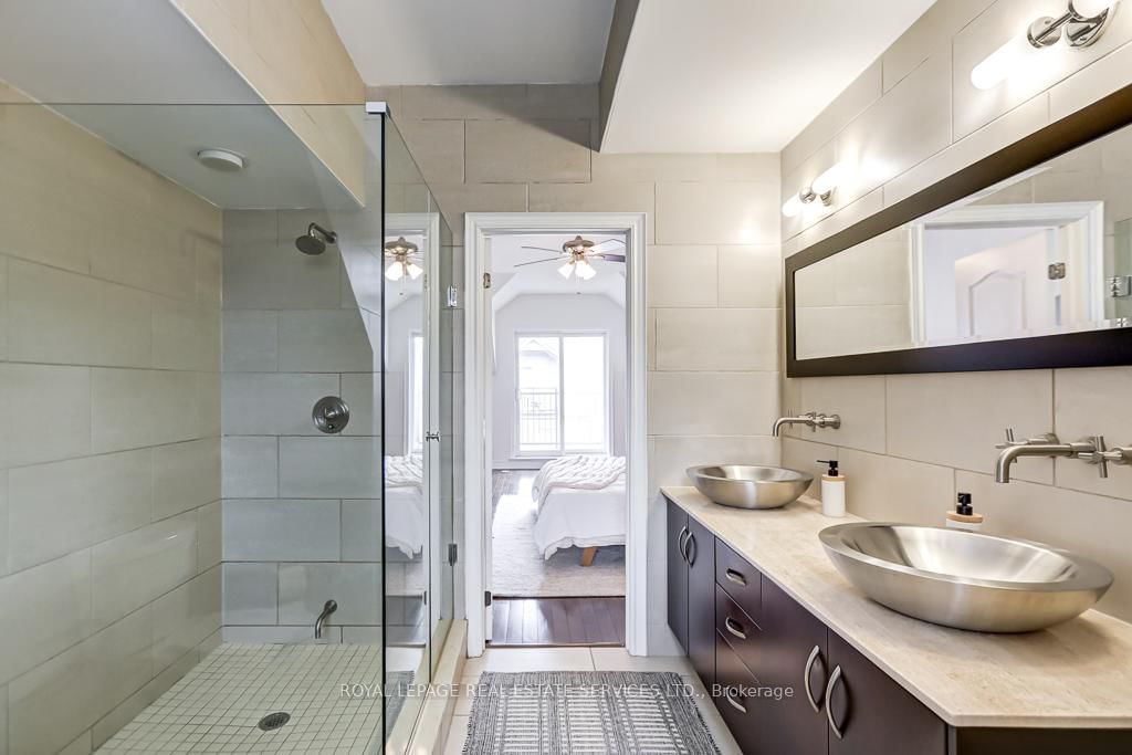 245 Van Dusen Boulevard, Unit #8 - Photo 29