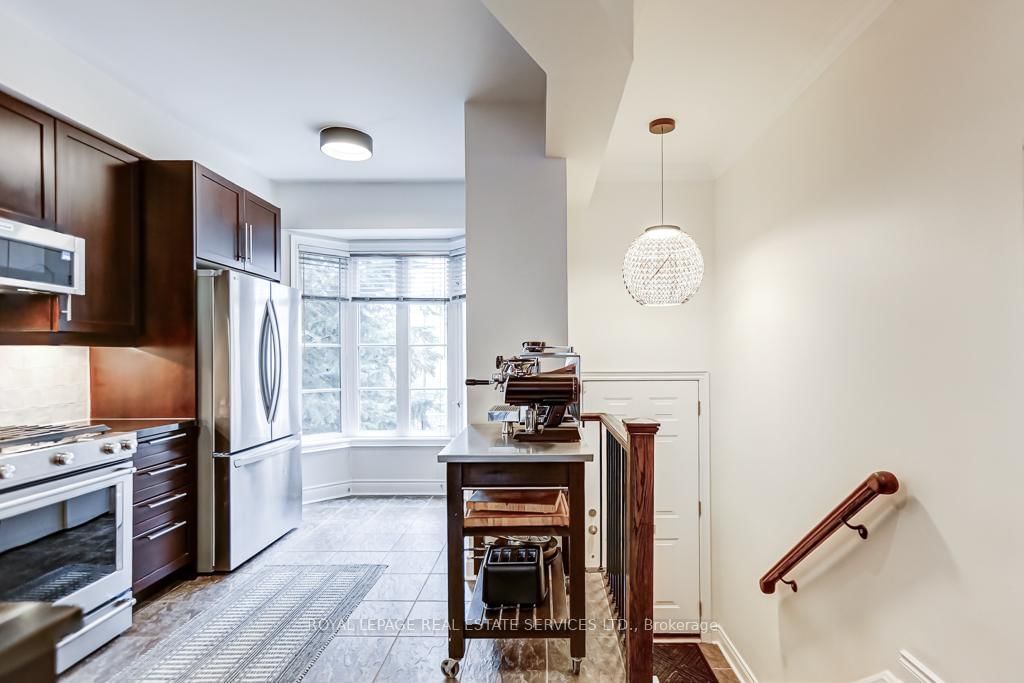 245 Van Dusen Boulevard, Unit #8 - Photo 5