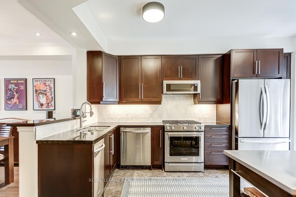 245 Van Dusen Boulevard, Unit #8 - Photo 7