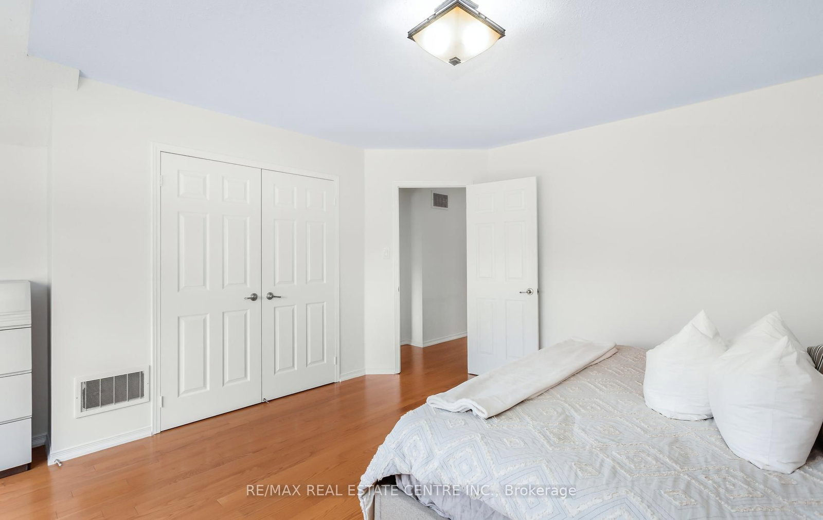 Detached House for sale at 157 Niagara Trail, Halton Hills, Ontario, L7G 0H4 - Georgetown - MLS: W13011486