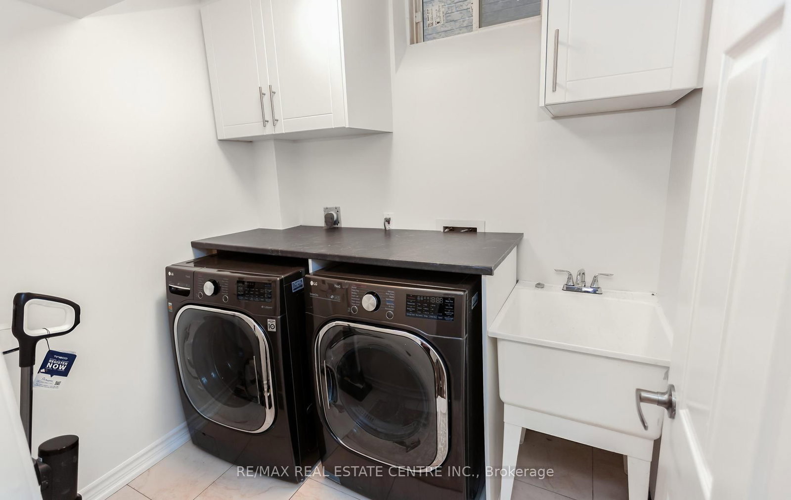 Detached House for sale at 157 Niagara Trail, Halton Hills, Ontario, L7G 0H4 - Georgetown - MLS: W13011486