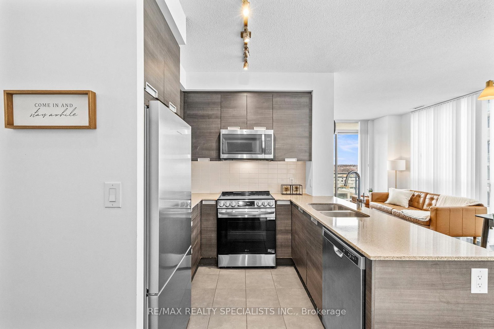 5025 Four Springs Avenue, Unit 509 - Photo 5