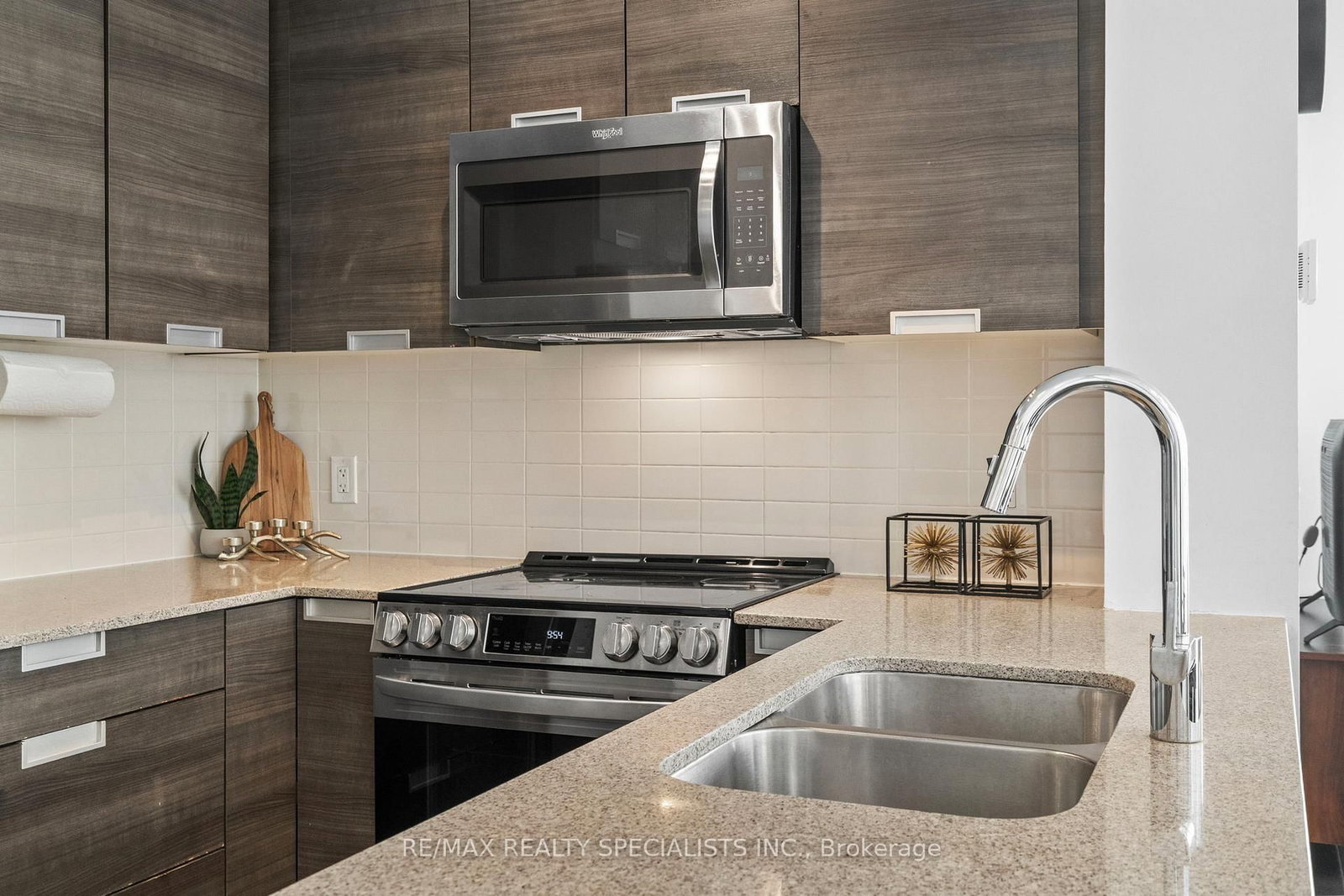 5025 Four Springs Avenue, Unit 509 - Photo 8