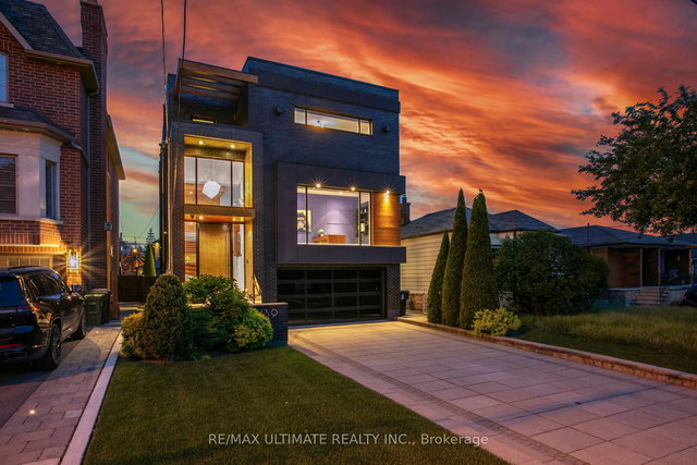 1139 Glengrove Avenue W