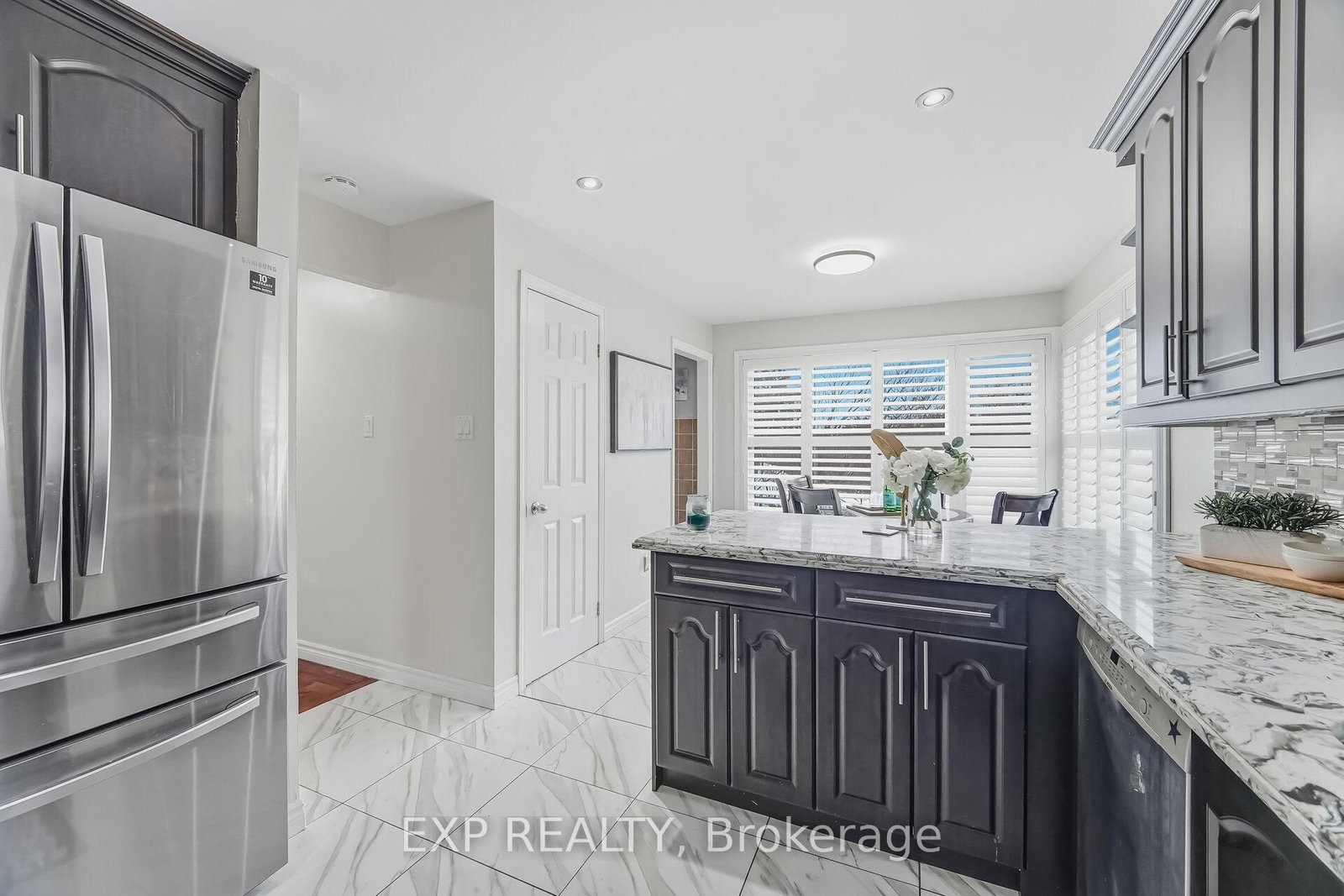 Detached House for sale at 53 Northampton Street, Brampton, Ontario, L6S 3Z6 - Westgate - MLS: W13011560