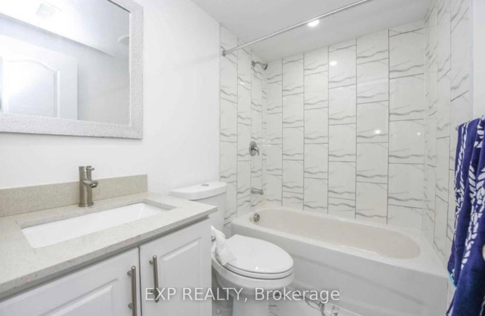 Detached House for sale at 53 Northampton Street, Brampton, Ontario, L6S 3Z6 - Westgate - MLS: W13011560