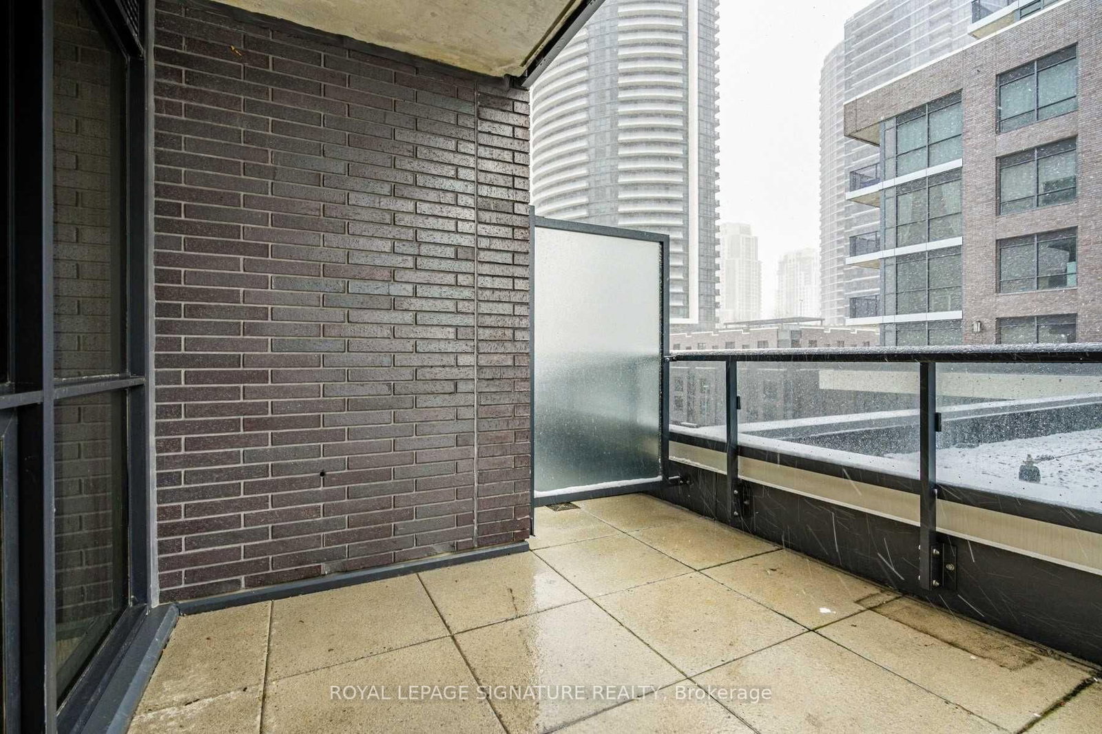 10 Gibbs Road, Unit 407 - Photo 22