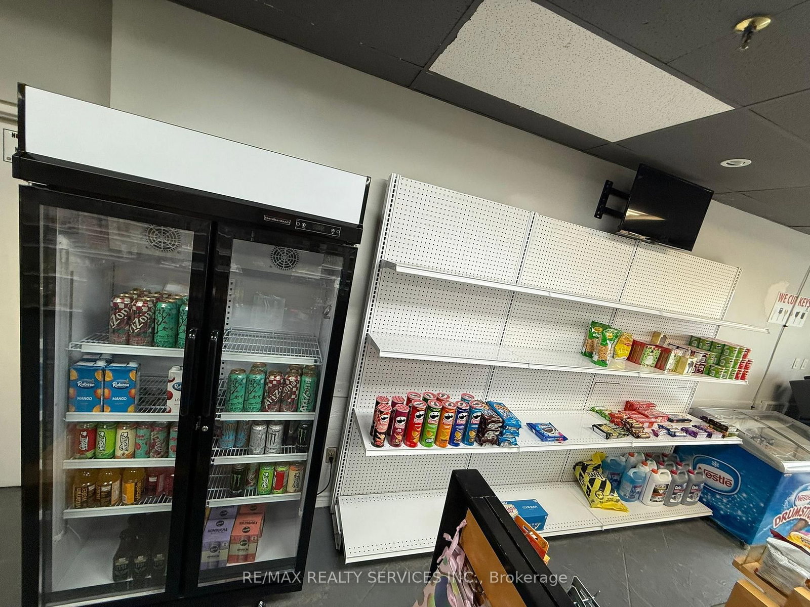 83 Kennedy Road S, Unit 17 - Photo 10