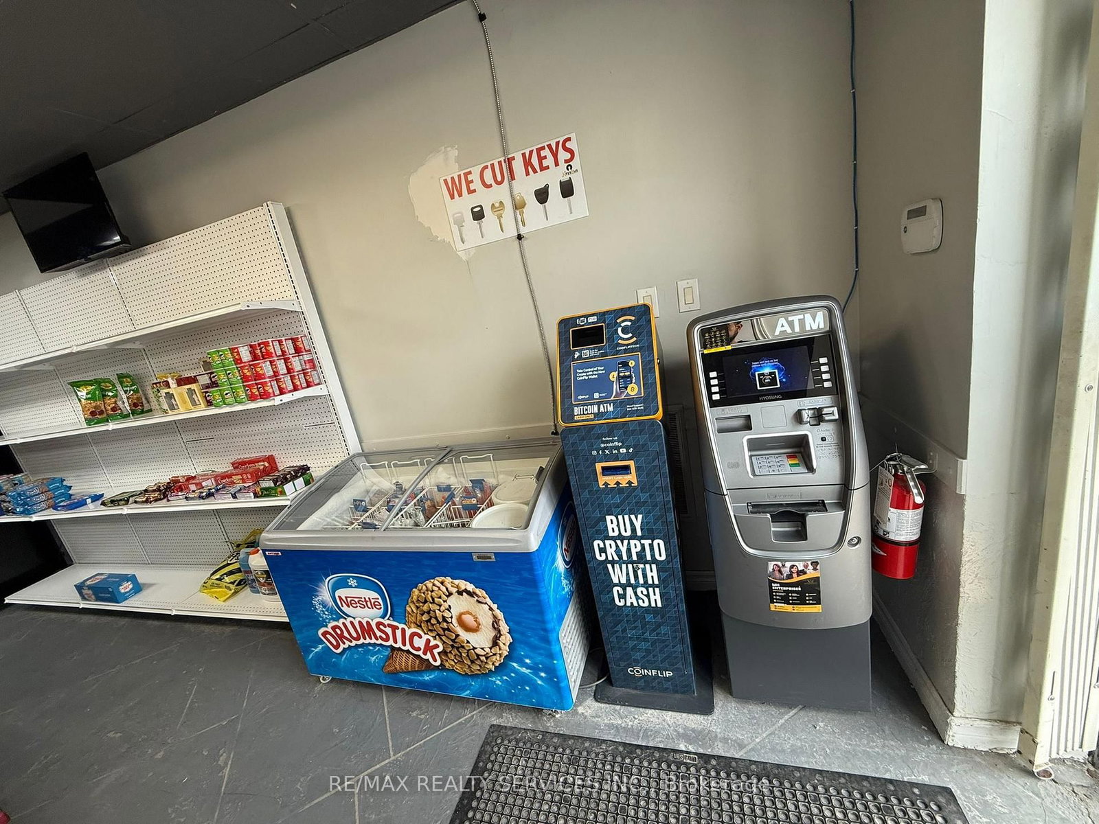 83 Kennedy Road S, Unit 17 - Photo 12